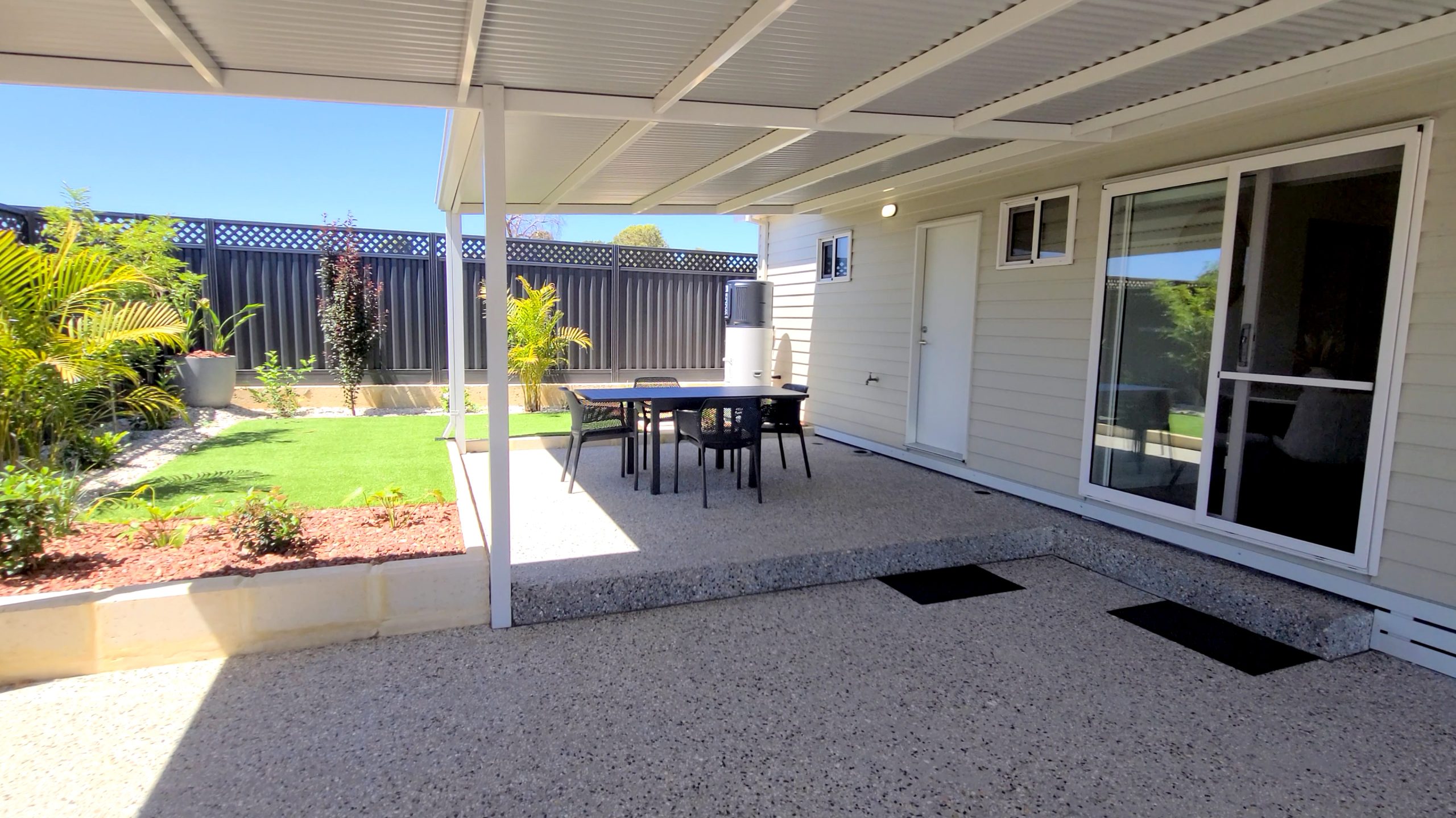 Gingin Eco Lifestyle Village - The Honeyeater