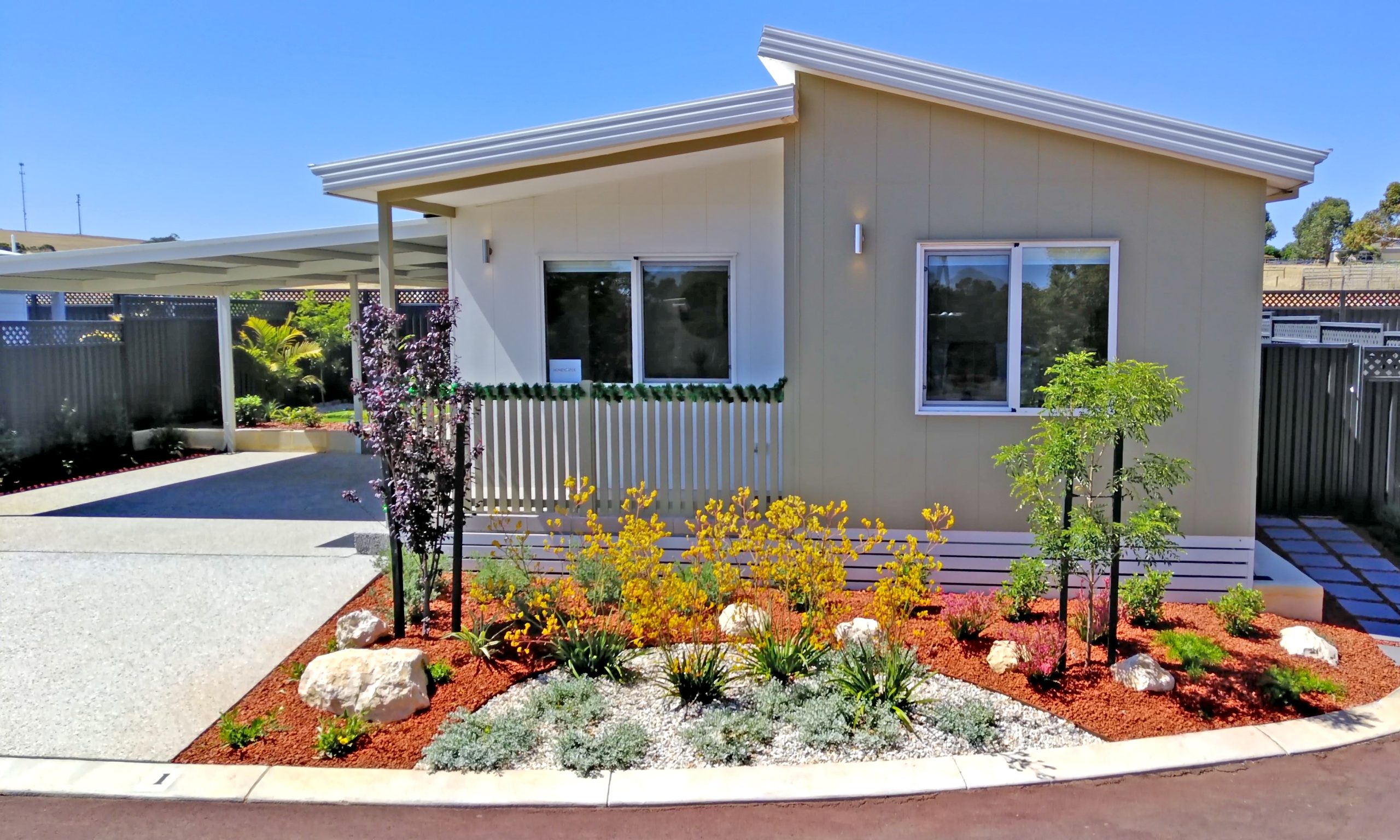 Gingin Eco Lifestyle Village - The Honeyeater