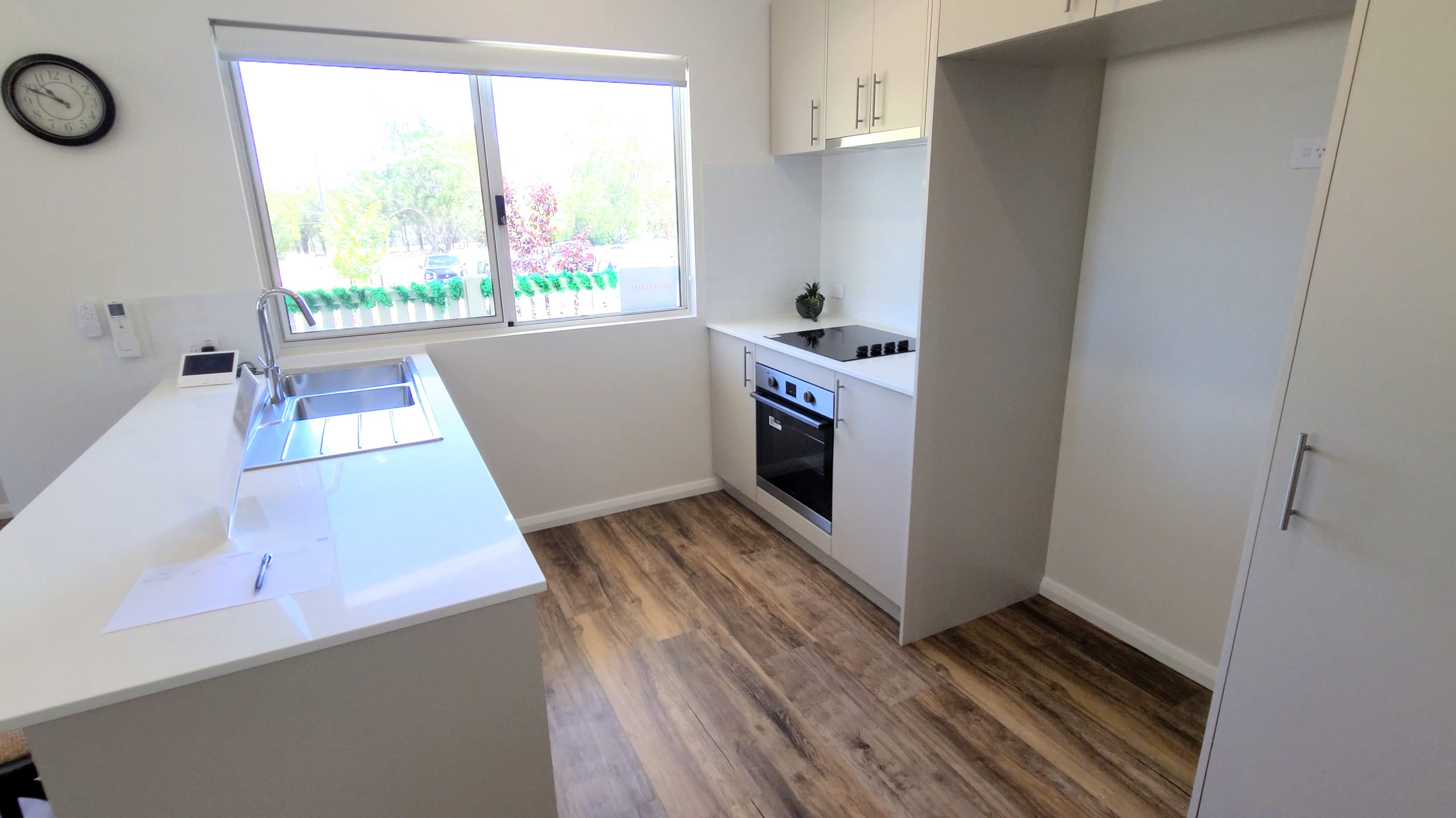 Gingin Eco Lifestyle Village - The Honeyeater