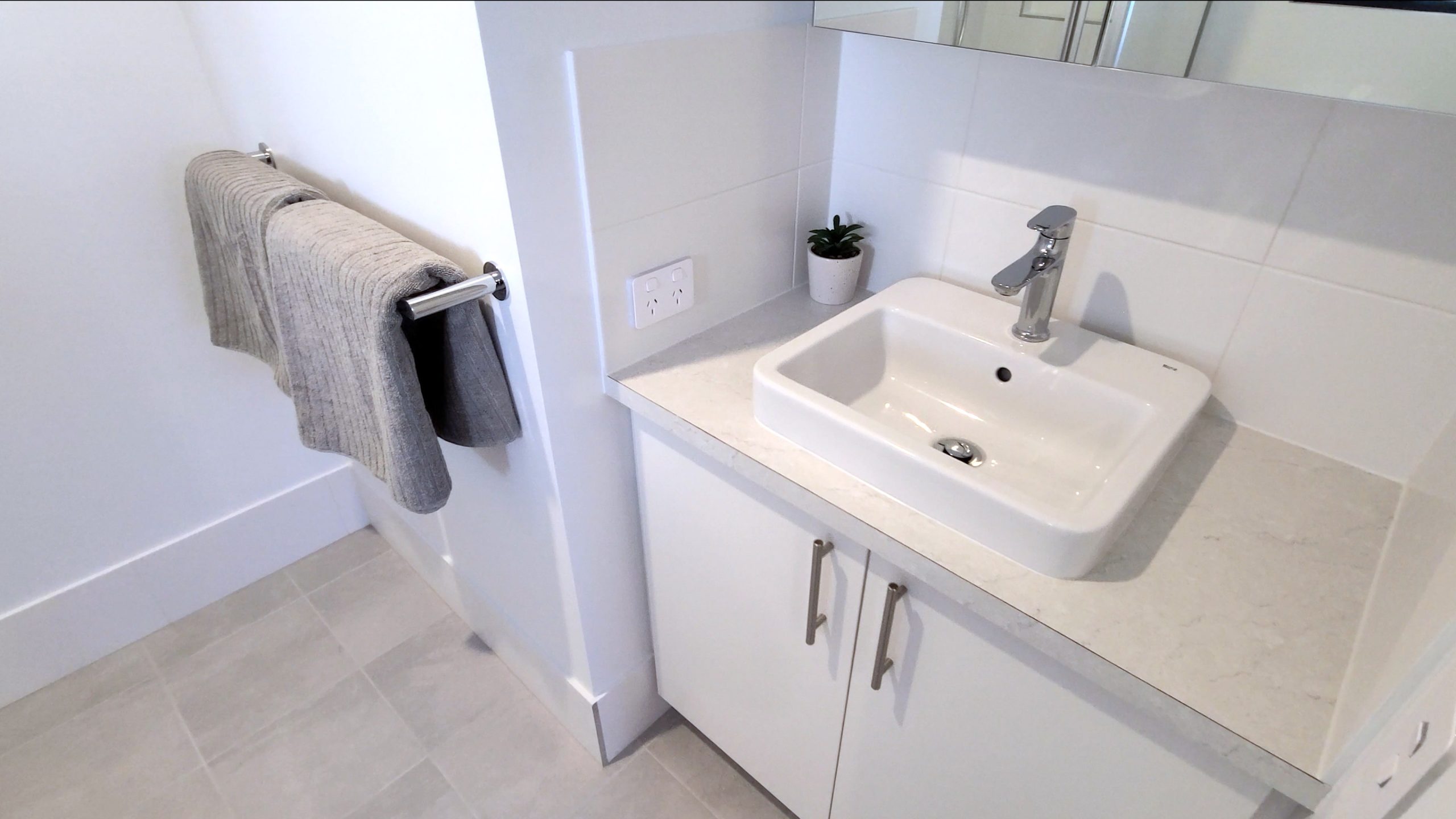 Gingin Eco Lifestyle Village - The Swan